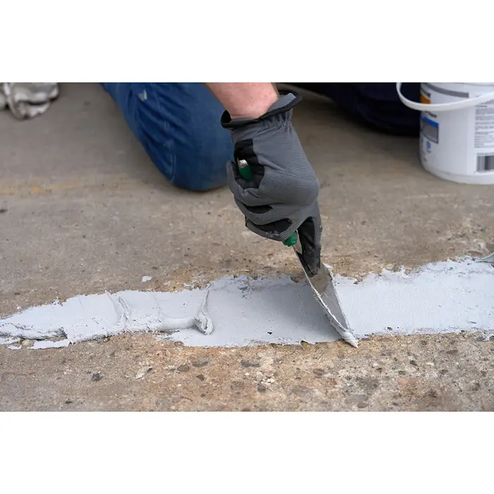 8‐Pack of 1 Gal Rust‐Oleum 392528 Gray Concrete Saver Pro Pre‐Mixed Concrete Repair - Image 2